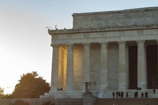 How do you find the best local markets in the UK for food and crafts?